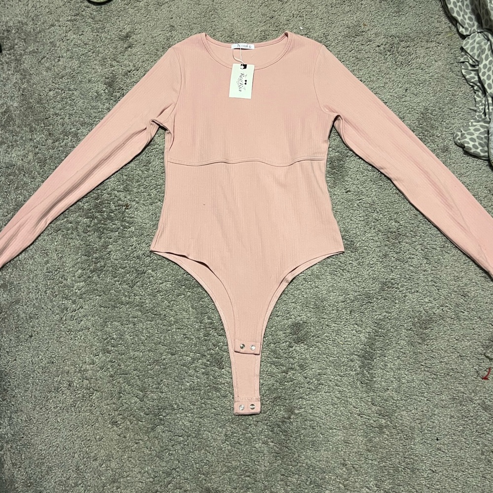 Reoria pink bodysuit
